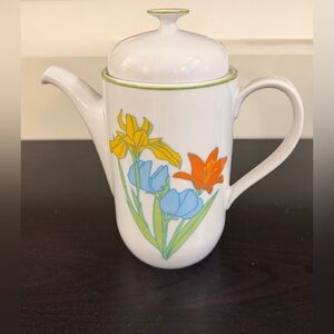 Curaçao Toscany Teapot Japan Fine China